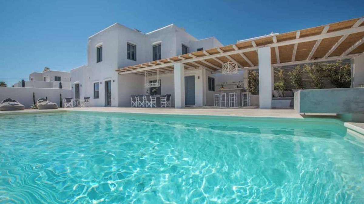 Stelida Villa | This villa is a 3 bedroom(s), 3.5 bathrooms, located in Naxos, Naxos.