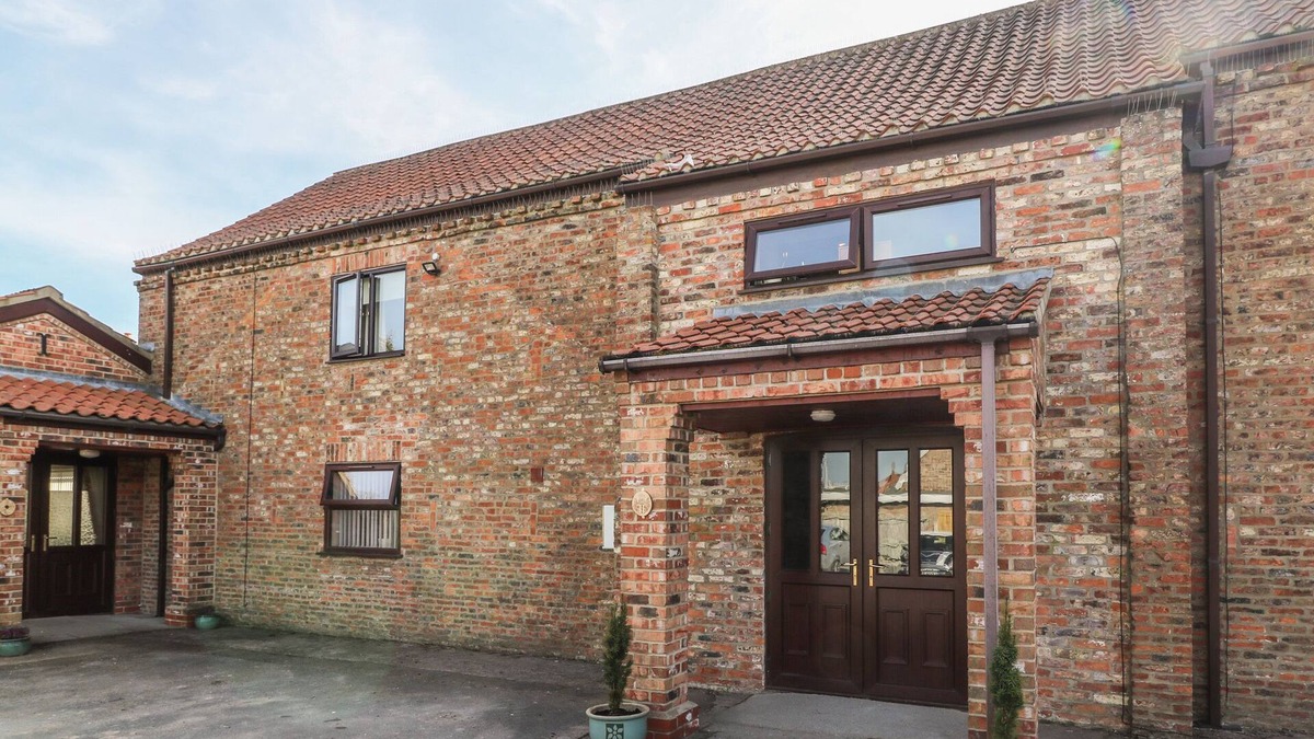 Barlby Cottage | THISTLE, pet friendly, with a garden in Barlby
