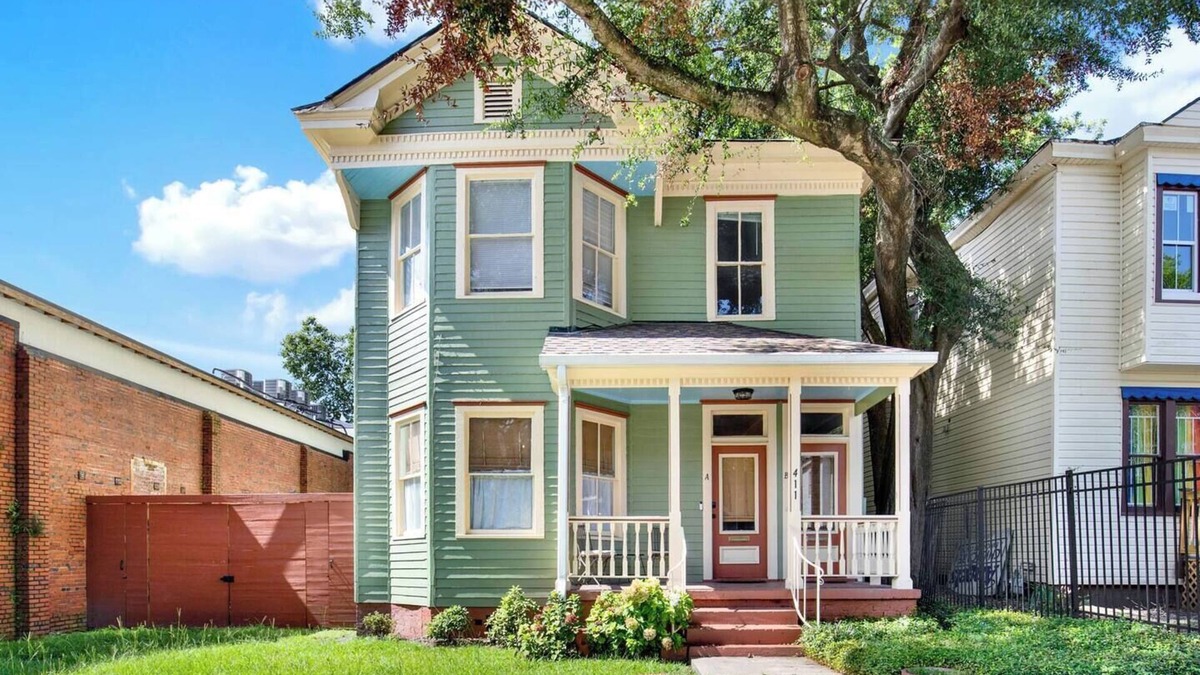 Thomas Square House | Thomas Square Affair Unit A
