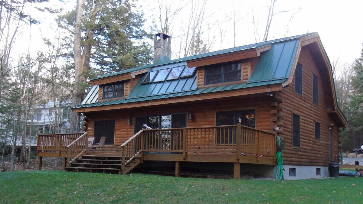 West Poland Cabin | Thompson Lake 3 Bedroom 2 Bath Waterfront Home