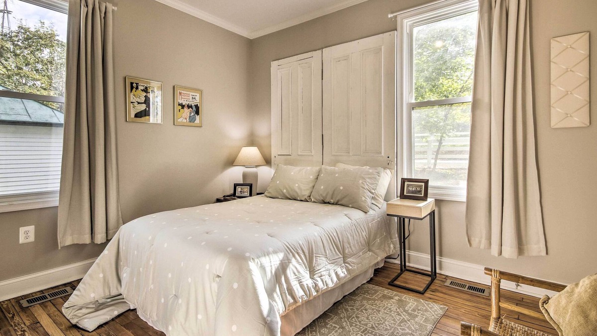 Leesburg Cottage | 'thomson Farm' Classic Home < 10 Mi to Vineyards!