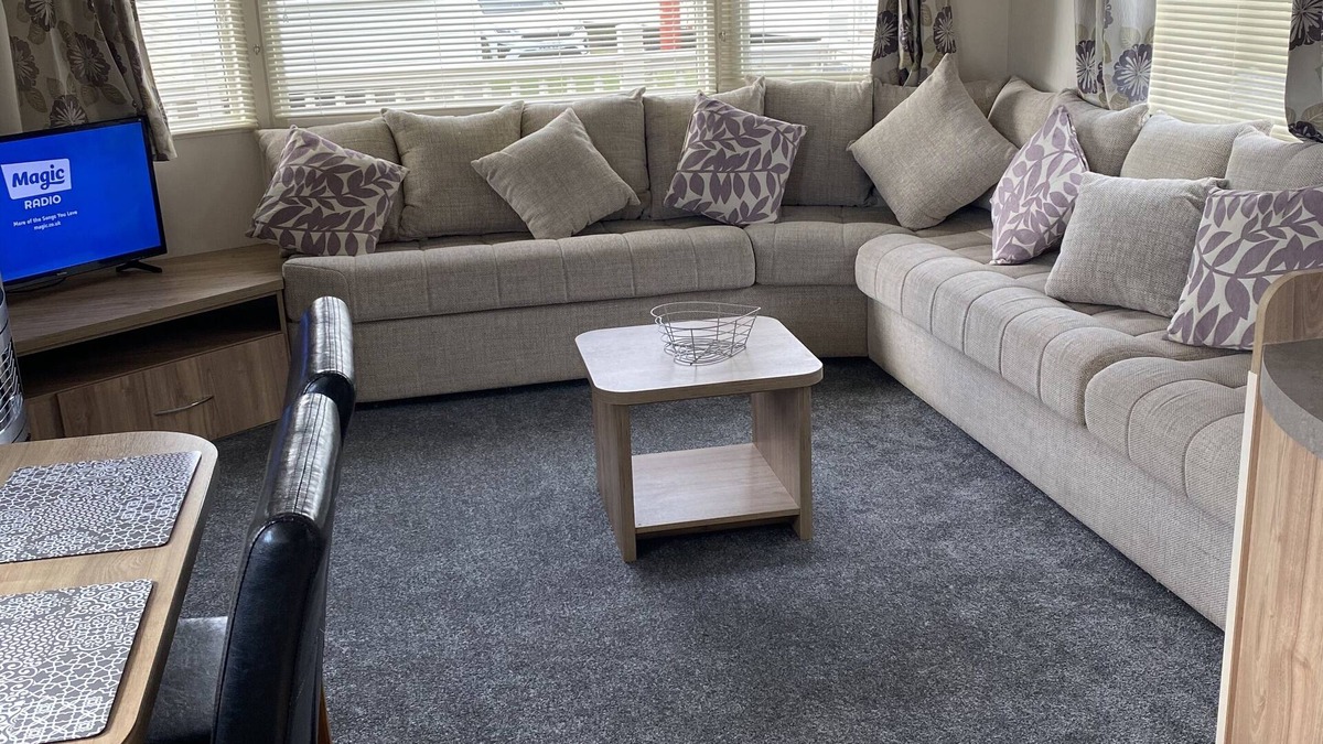 Grimsby House | Thorpe Park Caravan to Rent