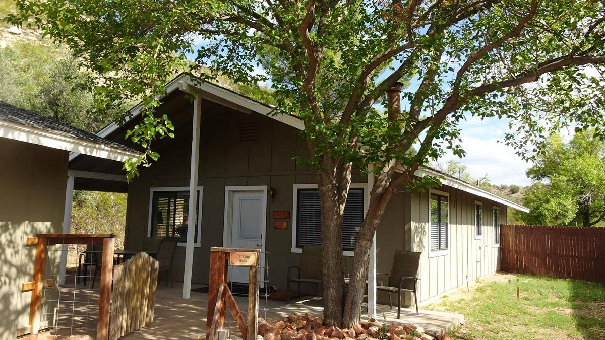 Cornville House | Thoughtful and modern comforts on a peaceful ranch