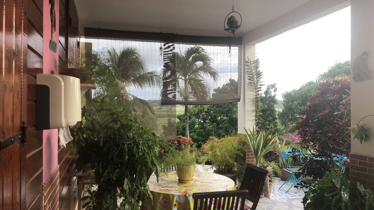 Morne-A-l'Eau Bed & Breakfast | Thousand-flower guest house