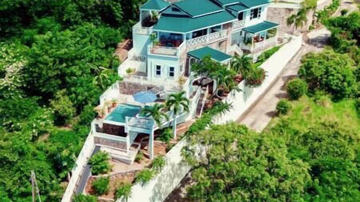Princess Margaret Bay House | Three Apartment Beachview Home w/Pool