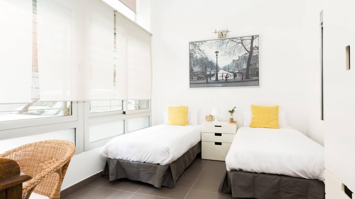 Cornella de Llobregat Apartment | Three bedroom apartment (201)