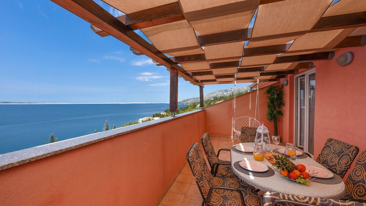 Starigrad Apartment | Three bedroom apartment with terrace and sea view Starigrad, Paklenica (A-14113-c)