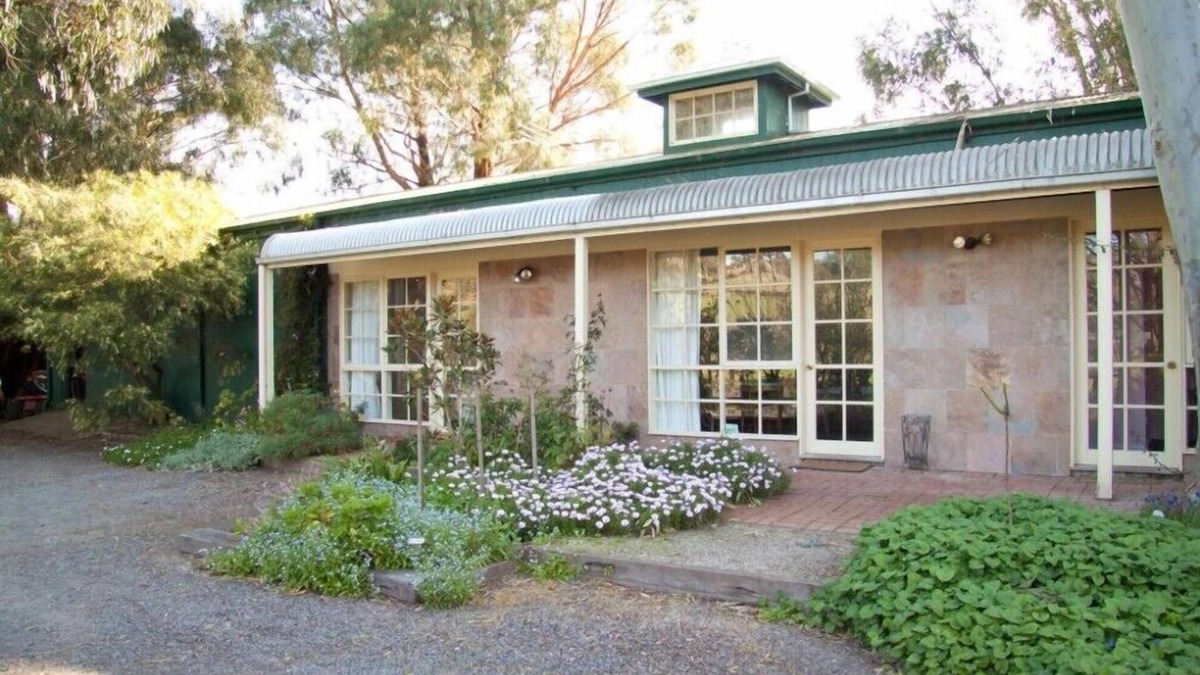 Yarra Glen Bed & Breakfast | Three-Bedroom Apartment Yarra valley