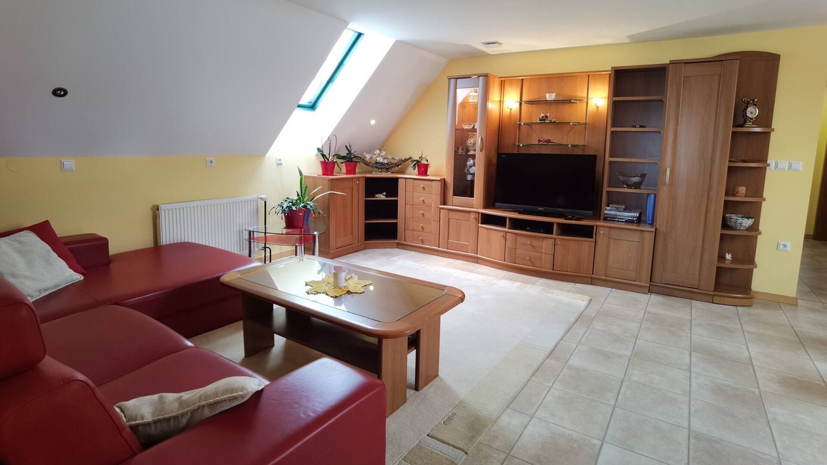Gornji Grad Apartment | Three Bedroom Apartment