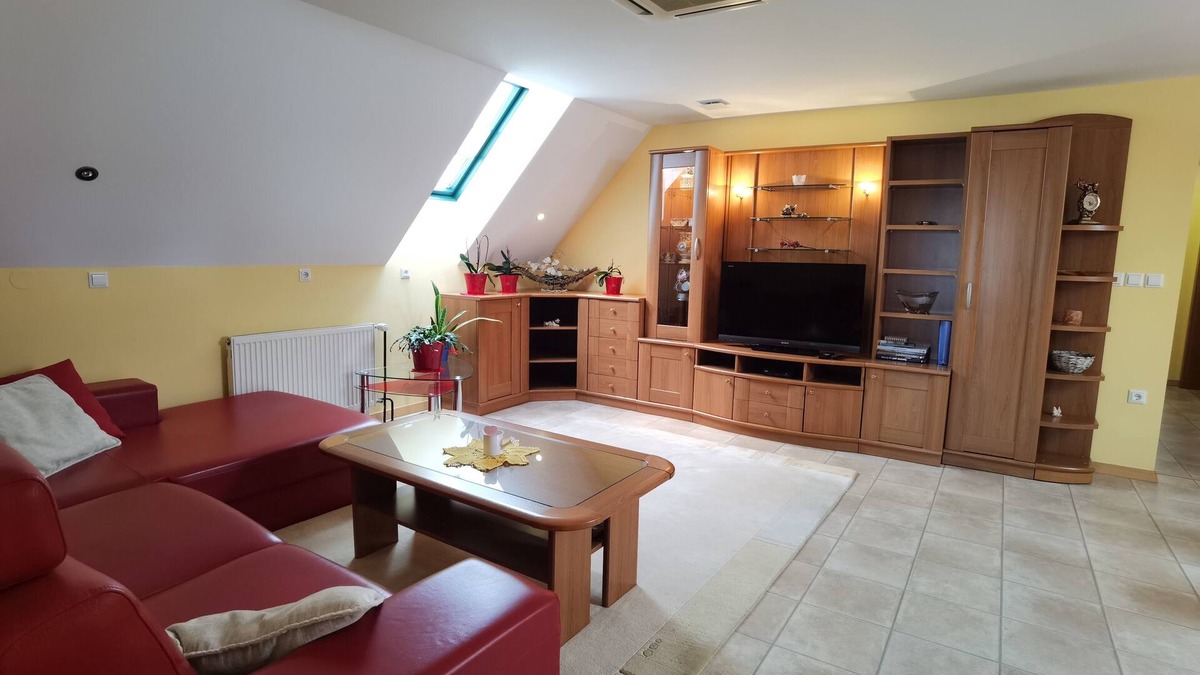 Gornji Grad Apartment | Three Bedroom Apartment