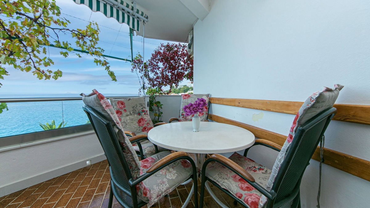 Zivogosce Apartment | Three bedroom apartment near beach Živogošće - Porat, Makarska (A-20097-a)