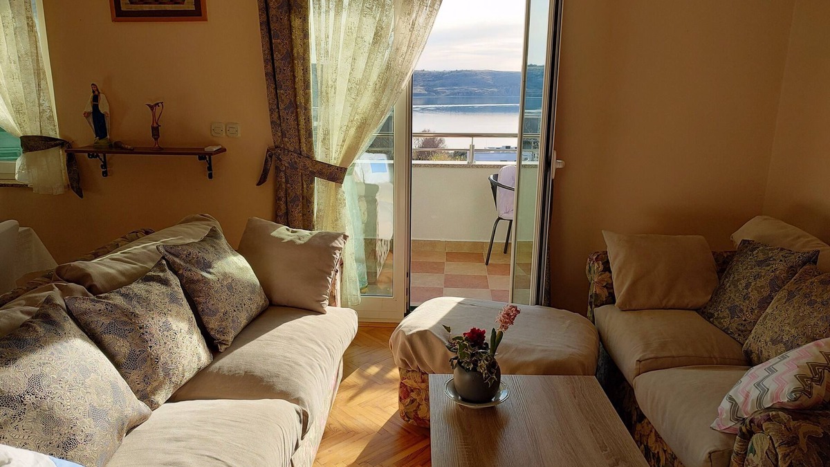 Rtina Apartment | Three bedroom apartment with terrace and sea view Rtina - Miočići, Zadar (A-22001-a)