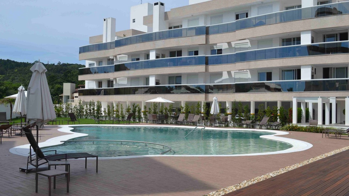 Jurere Apartment | Three Bedroom Apartment - upscale condominium with pool and garage