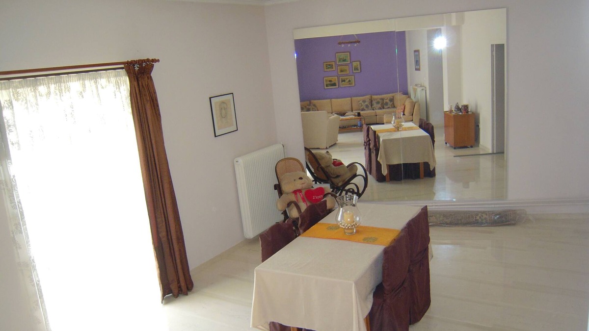 Kolokinthou Condo | Three bedroom apartment in historic neighborhood