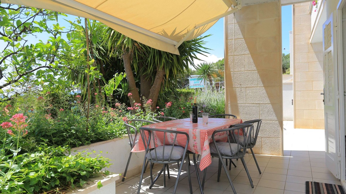 Brela Apartment | Three bedroom apartment with terrace and sea view Brela, Makarska (A-20598-a)