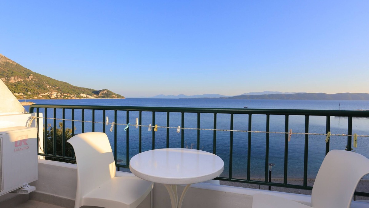 Igrane Apartment | Three bedroom apartment near beach Igrane, Makarska (A-6653-a)
