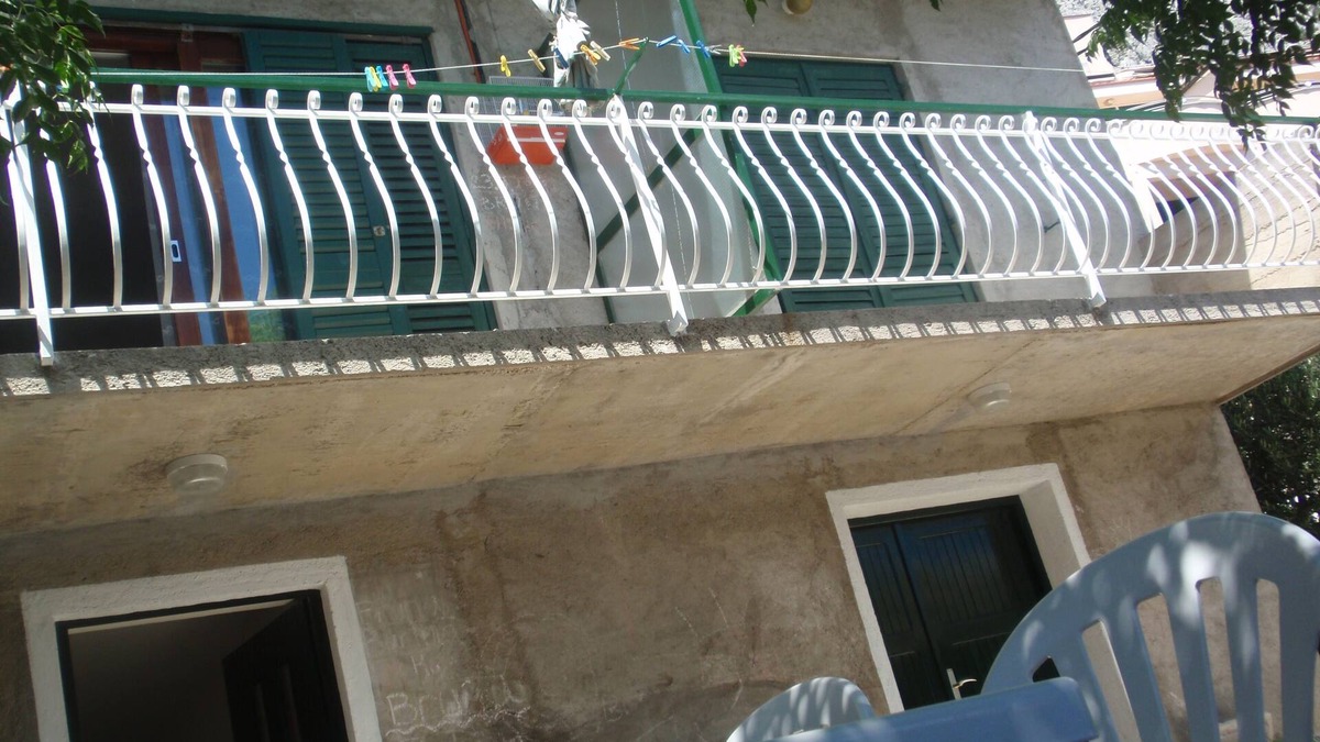 Mimice Apartment | Three bedroom apartment with balcony and sea view Mimice, Omiš (A-23074-a)