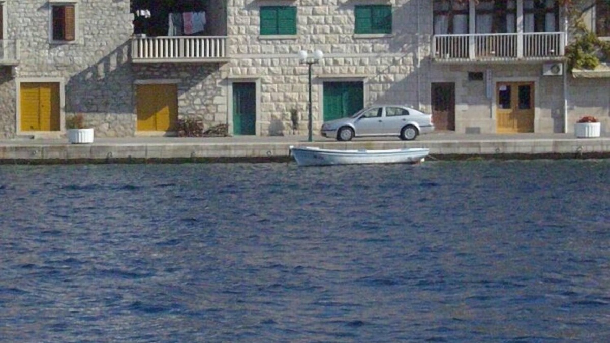 Povlja Apartment | Three bedroom apartment with terrace and sea view Povlja, Brač (A-710-a)