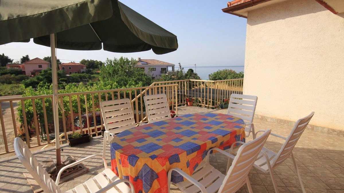 Ugljan Apartment | Three bedroom apartment with terrace and sea view Ugljan (A-8257-a)