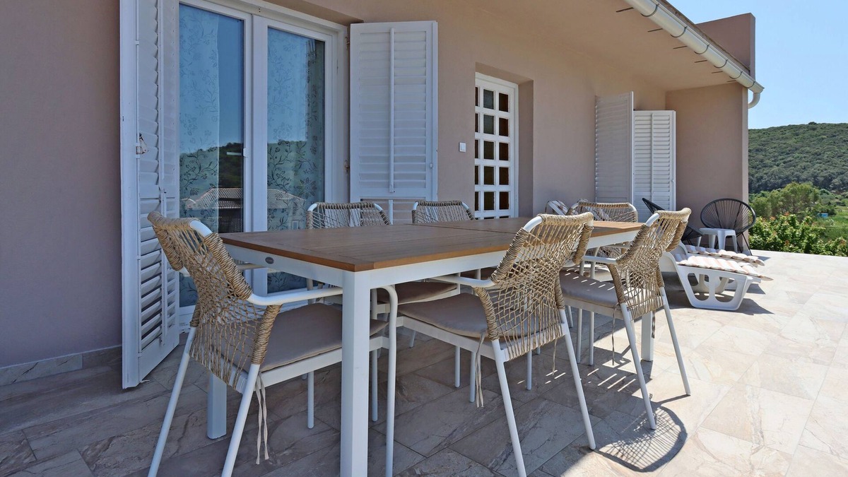 Kampor Apartment | Three bedroom apartment with terrace and sea view Kampor, Rab (A-17396-b)