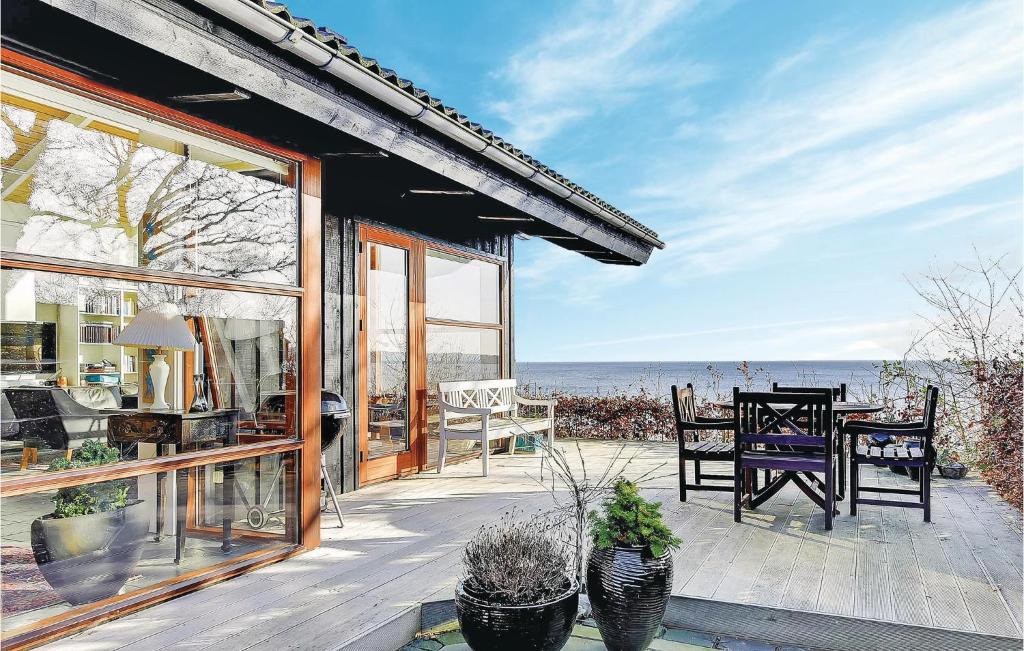 Bjert House | Three-Bedroom Holiday Home Bjert With Sea View 08