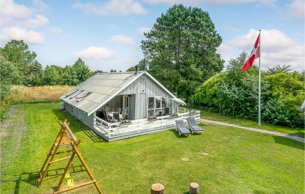 Dannemare House | Three-Bedroom Holiday Home In Dannemare