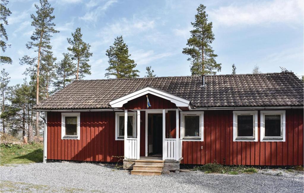 Valdemarsvik House | Three-Bedroom Holiday Home In Valdemarsvik