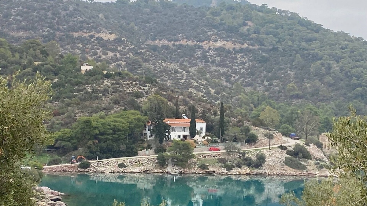 Poros House | Three-Bedroom House with Sea View