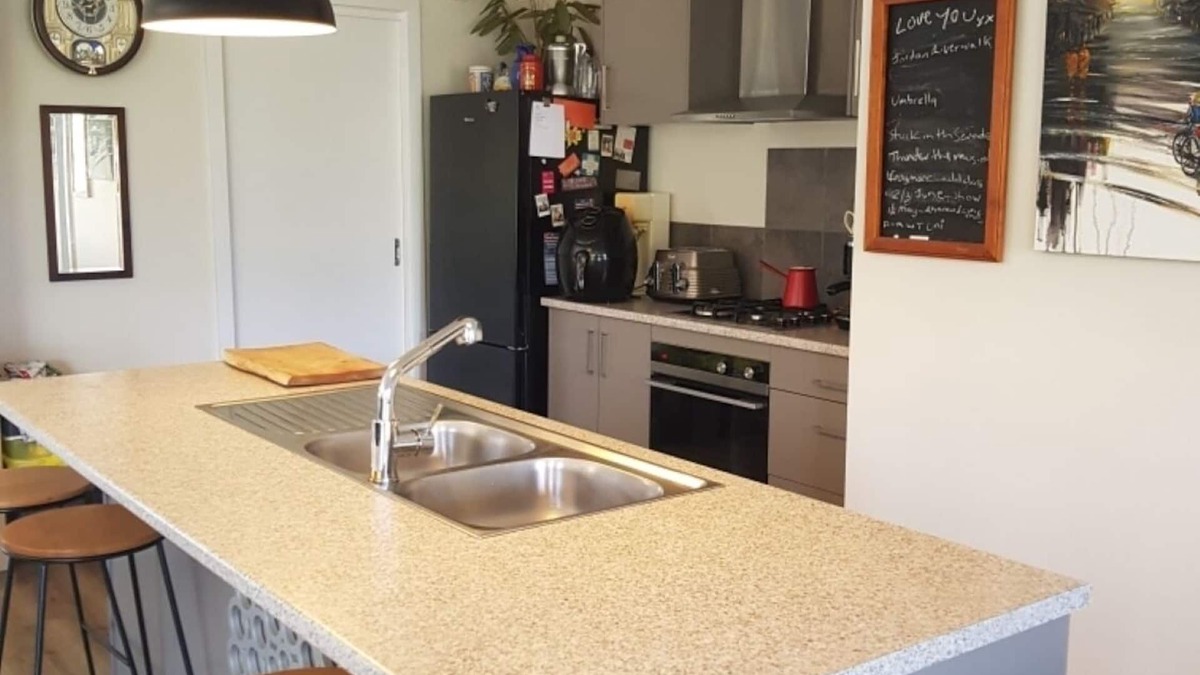 Hobart House | Three bedroom new home with a great view!