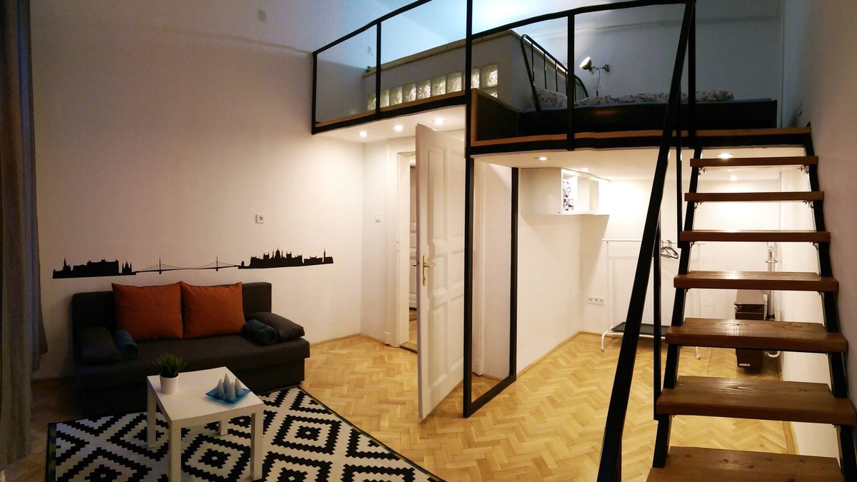 Corvin negyed Apartment | Three bedroom Two bathroom apartment 10 mins citycenter