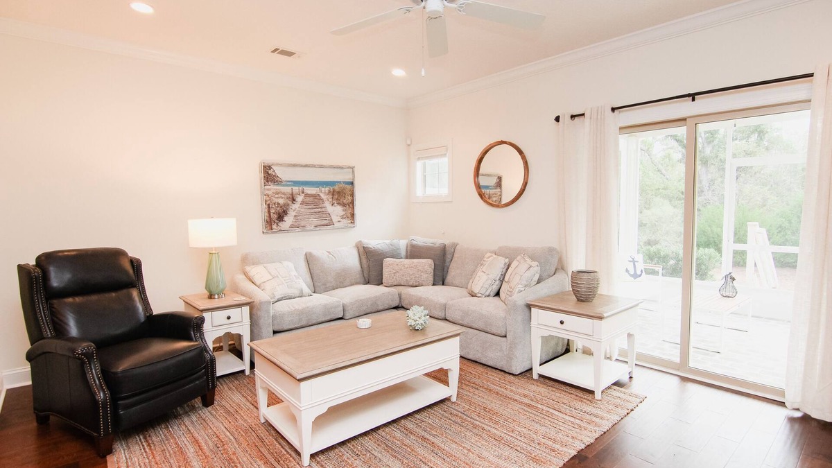 Epworth Acres House | Three-bedroom luxury near all the island has to offer!