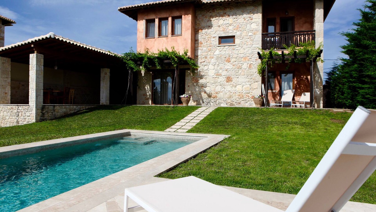 Kriopigi Villa | Three-bedroom Villa with private pool