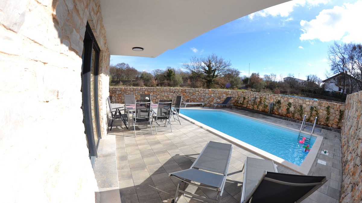 Sveti Anton House | Three bedroom villa with pool