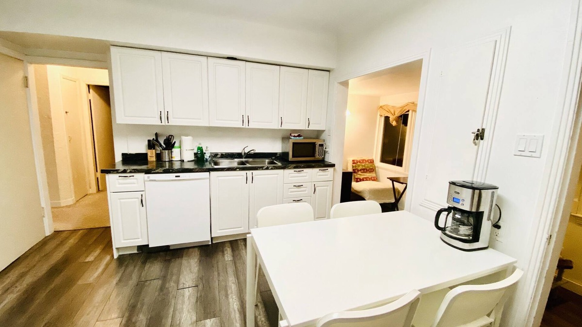 Saanich East House | Three bedrooms family home vacation rental