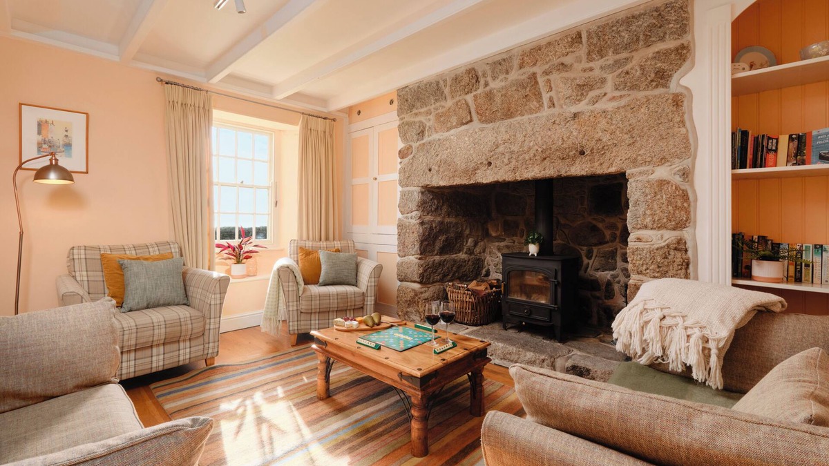 Saint Martin Cottage | Three Chimneys