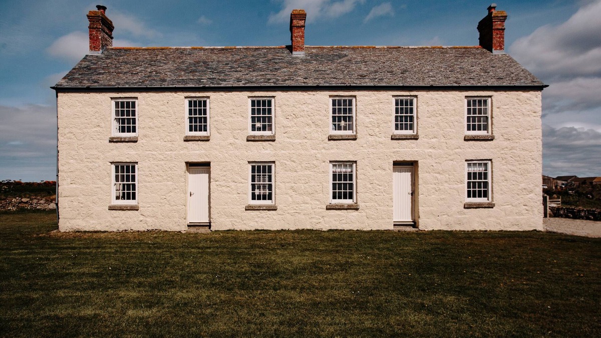 Saint Martin Cottage | THREE CHIMNEYS, pet friendly, with open fire in Porthgwarra