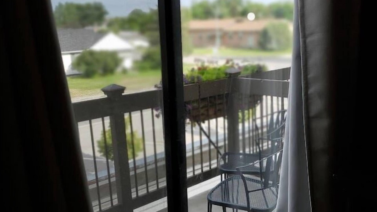 Three Forks Hotel | Three Forks Lewis & Clark Motel