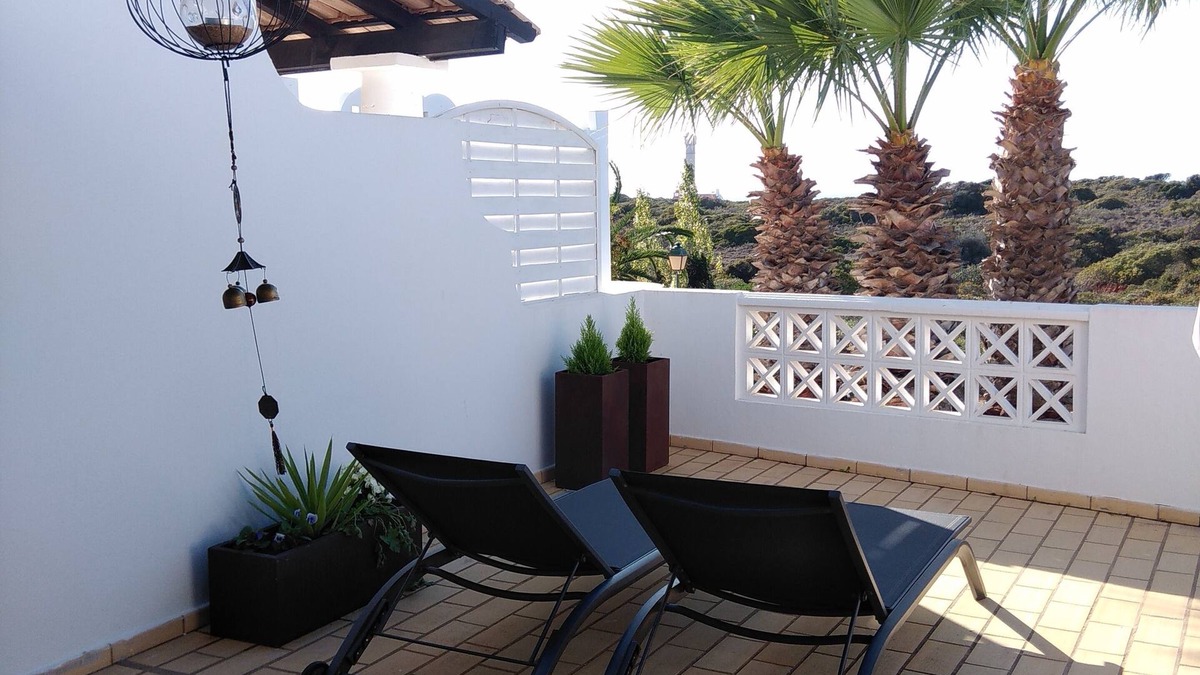 Ferragudo Condo | Three Palms Apartment