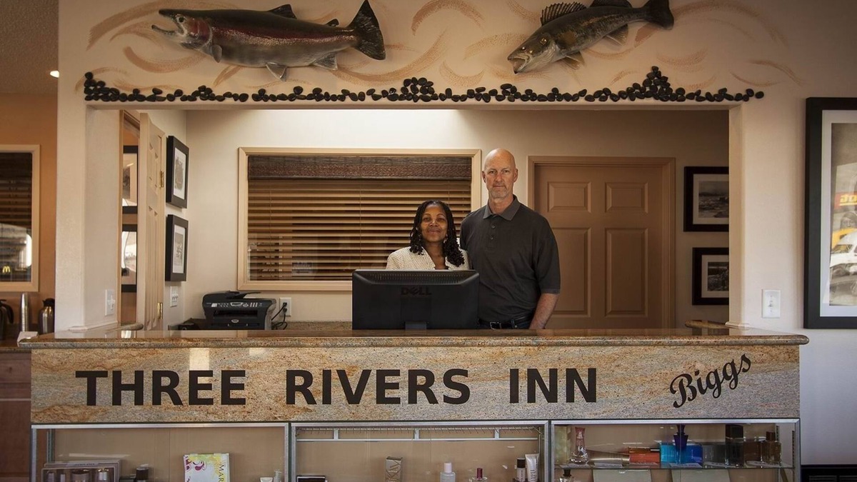 Biggs Junction Hotel | Three Rivers Inn