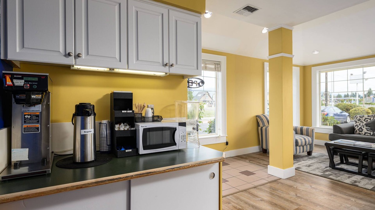 Sedro-Woolley Hotel | Three Rivers Inn