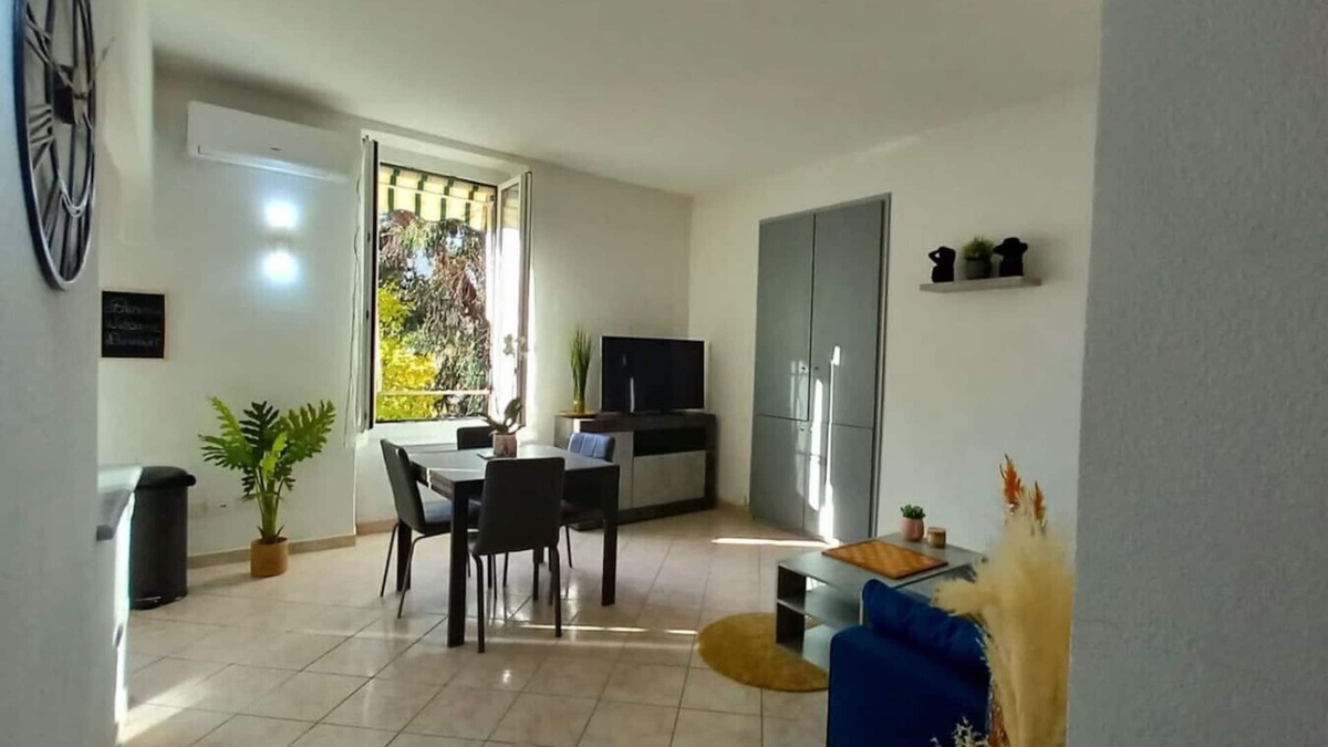 Roquebrune-Cap-Martin Apartment | Three-room apartment station 1 minute walk -Free parking