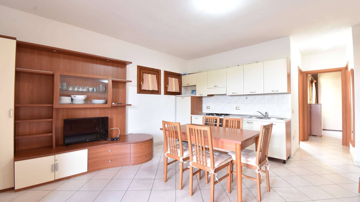 Rena Majore Apartment | Three-room air-conditioned apartment with veranda and parking space