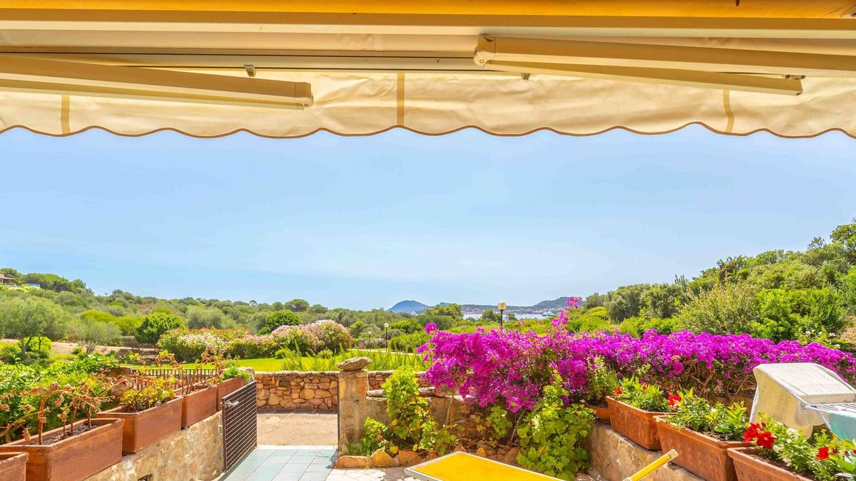 Portisco Apartment | Three-room apartment 4 minutes walk from the beach