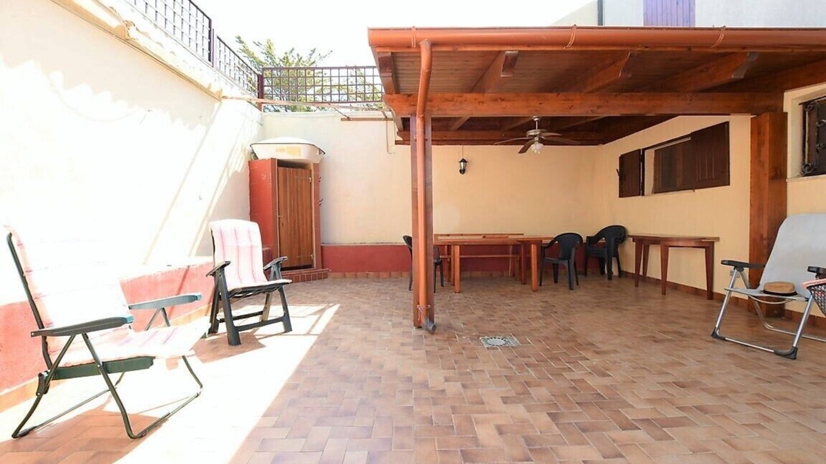 Centro Commerciale Apartment | three-room apartment at 80 m. from the beach