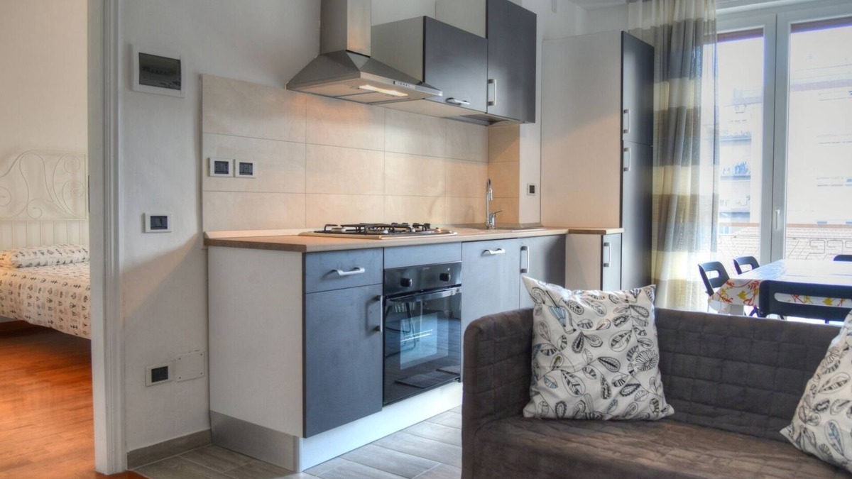 Albenga Apartment | Three-room apartment in a strategic location between downtown and the sea CIN IT009002C2KQ9JCI5G