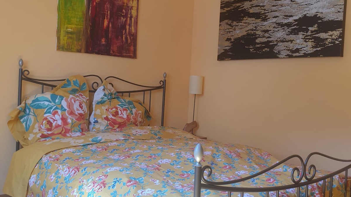 Coulouvreniere Rois Apartment | Three rooms with private bath in a lovely den in Geneva's centre