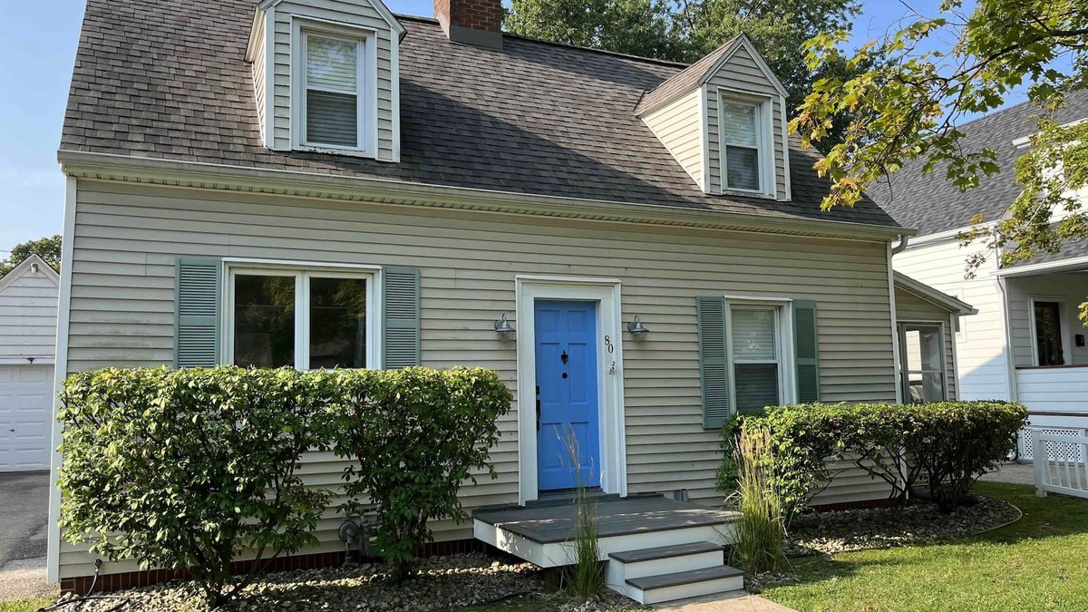 South Haven House | 'Three Sisters Cottage' - 4th House from Lake