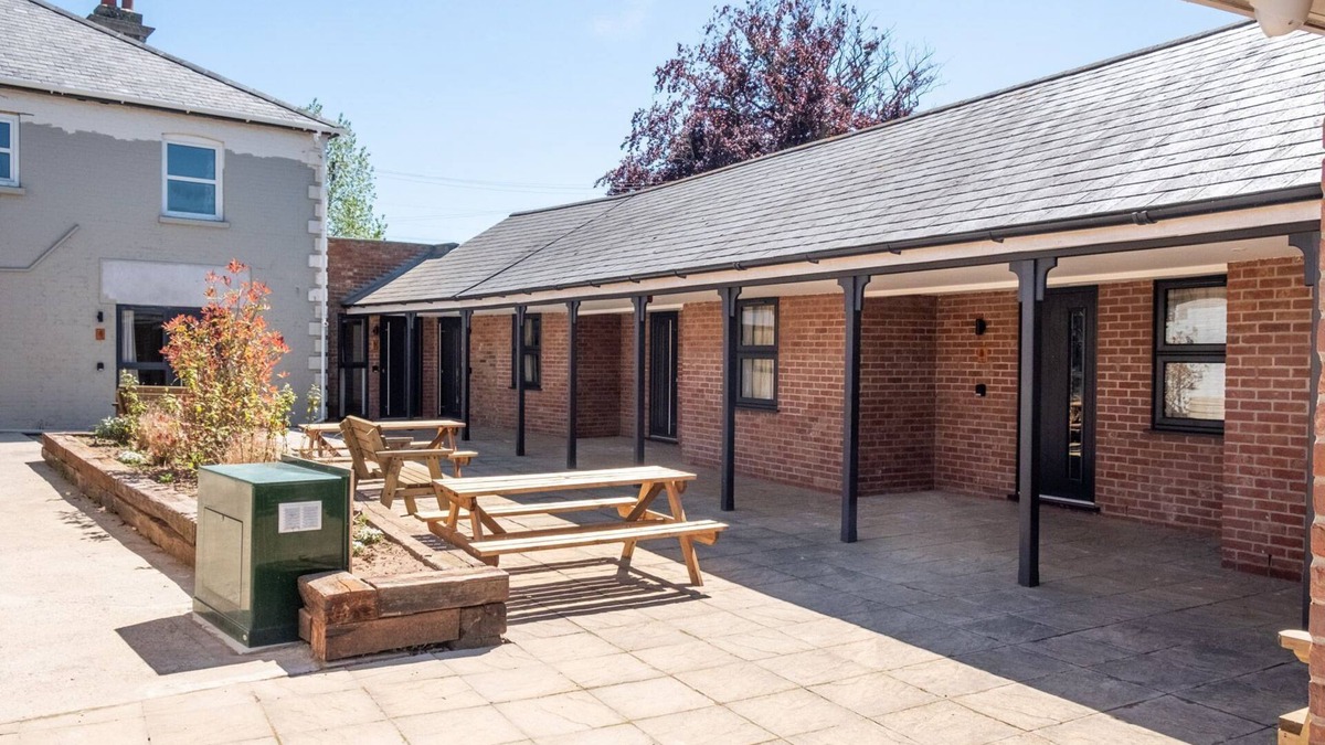 Pettistree Cottage | Three Tuns Apartments - Oak - sleeps 2 guests in 1 bedroom