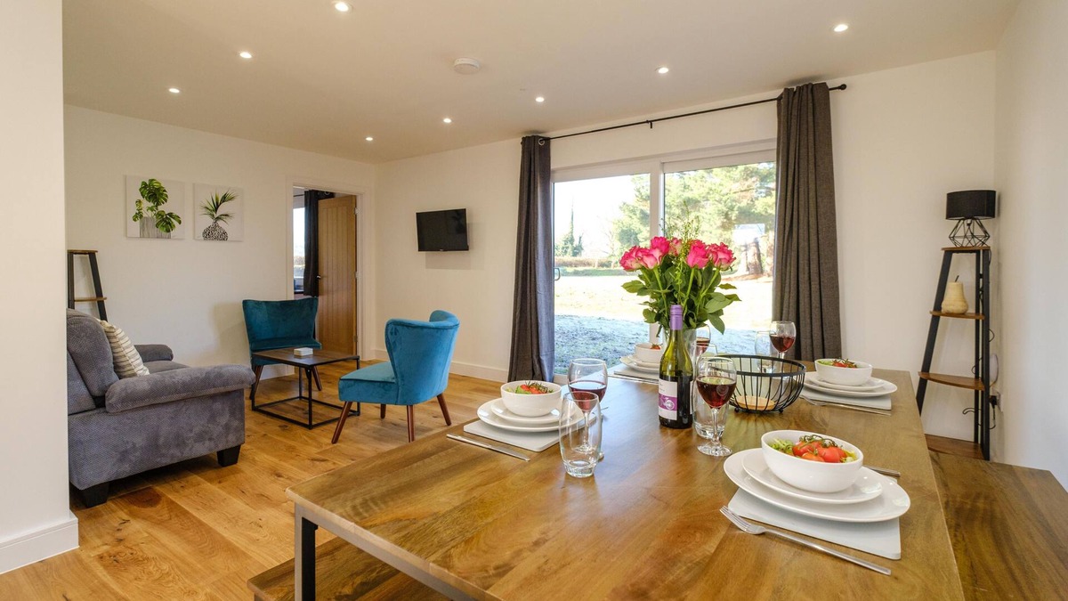 Pettistree Cottage | Three Tuns - Garden Suite 3 - sleeps 4 guests in 2 bedrooms