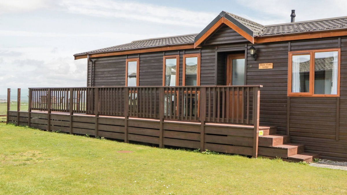 Saint John Cottage | THREE VIEWS LODGE, family friendly, with pool in Whitsand Bay